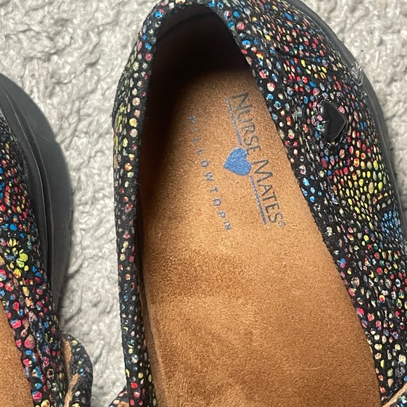 Nurse Mates Libby Women Size 7.5 Rainbow Dot Swirl Leather Clog Comfort Shoe - Picture 4 of 7